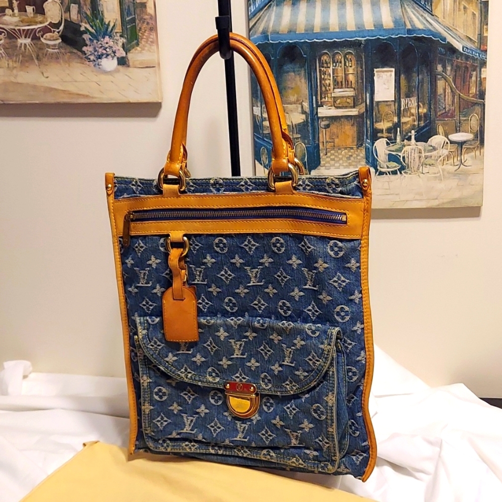 🔥🔥LOUIS VUITTON BLUE DENIM SAC PLAT